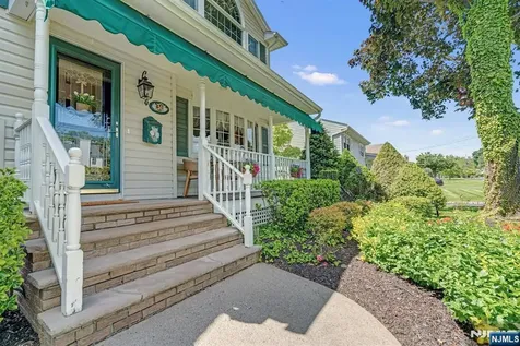 31 Woodvale Road Glen Rock NJ 07452