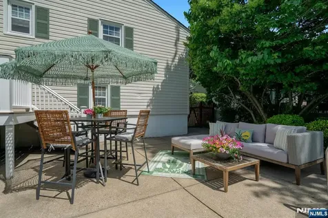 31 Woodvale Road Glen Rock NJ 07452