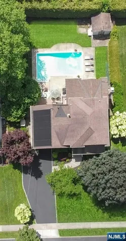 31 Woodvale Road Glen Rock NJ 07452