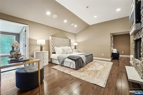 15 Fred Street Old Tappan NJ 07675