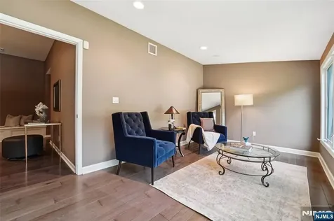 15 Fred Street Old Tappan NJ 07675