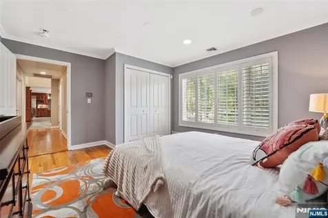15 Fred Street Old Tappan NJ 07675