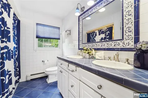 15 Fred Street Old Tappan NJ 07675