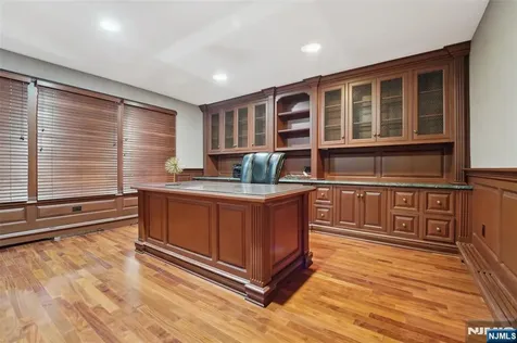 15 Fred Street Old Tappan NJ 07675