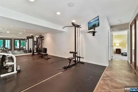 15 Fred Street Old Tappan NJ 07675
