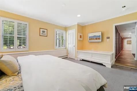 15 Fred Street Old Tappan NJ 07675