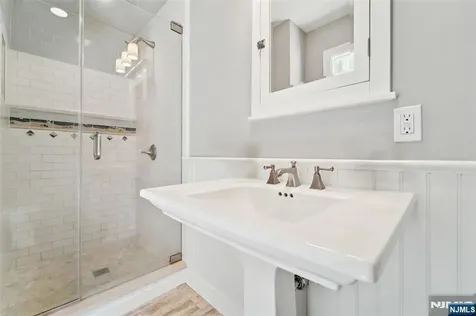 15 Fred Street Old Tappan NJ 07675