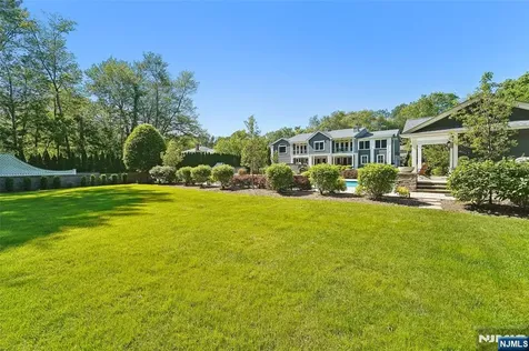 15 Fred Street Old Tappan NJ 07675