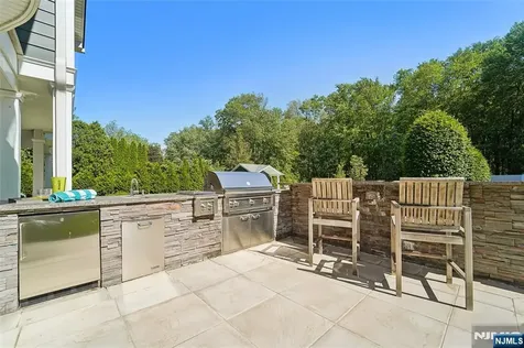 15 Fred Street Old Tappan NJ 07675