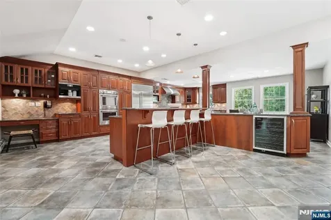 15 Fred Street Old Tappan NJ 07675