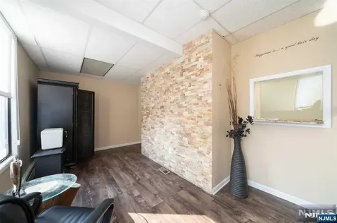62 Chestnut Street Englewood NJ 07631