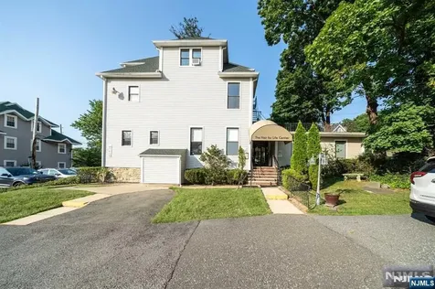 62 Chestnut Street Englewood NJ 07631
