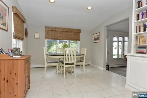 789 Charnwood Drive Wyckoff NJ 07481