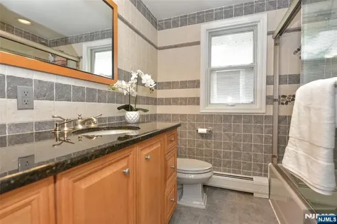 789 Charnwood Drive Wyckoff NJ 07481