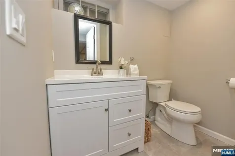 789 Charnwood Drive Wyckoff NJ 07481