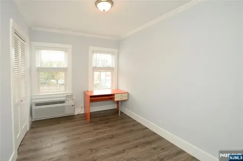 7 Main Street Glen Rock NJ 07452