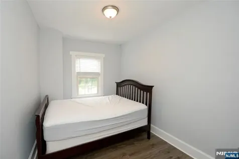 7 Main Street Glen Rock NJ 07452