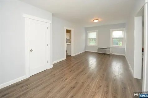 7 Main Street Glen Rock NJ 07452