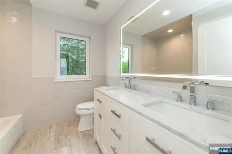 56B Jefferson Emerson NJ 07630