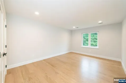 56B Jefferson Emerson NJ 07630