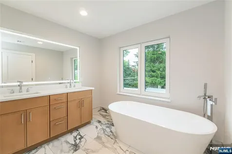 56B Jefferson Emerson NJ 07630