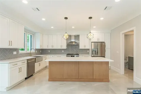 56B Jefferson Emerson NJ 07630
