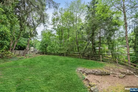622 E Saddle River Road Ho-ho-kus NJ 07423