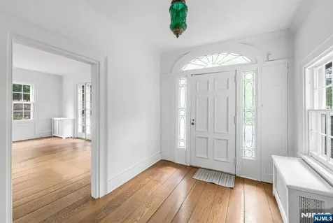 622 E Saddle River Road Ho-ho-kus NJ 07423