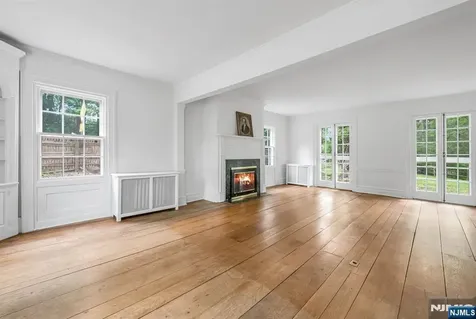622 E Saddle River Road Ho-ho-kus NJ 07423