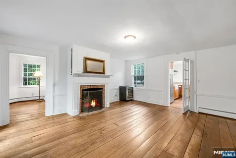 622 E Saddle River Road Ho-ho-kus NJ 07423