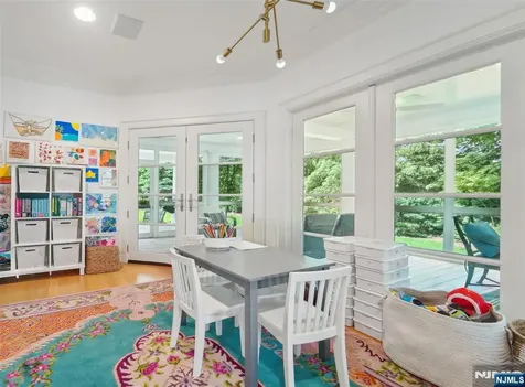 1021 Hillcrest Road Ridgewood NJ 07450