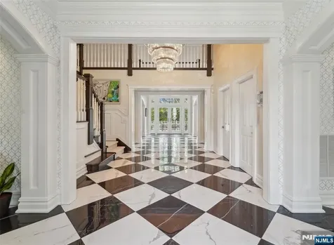 1021 Hillcrest Road Ridgewood NJ 07450