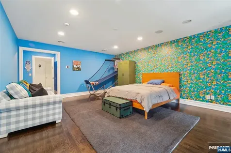 1021 Hillcrest Road Ridgewood NJ 07450
