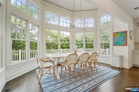 1021 Hillcrest Road Ridgewood NJ 07450