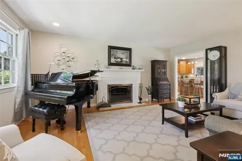 133 Foster Terrace Ridgewood NJ 07450