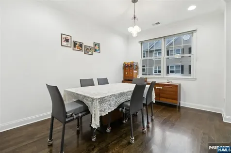 286 Roslyn Court West New York NJ 07093