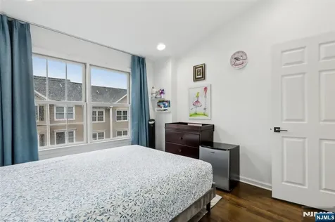 286 Roslyn Court West New York NJ 07093