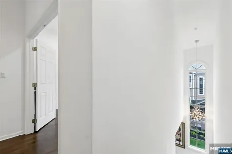 286 Roslyn Court West New York NJ 07093