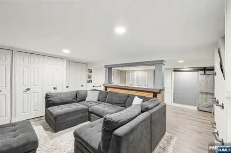 197 Parkway Maywood NJ 07607