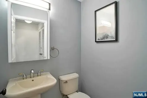 147 Lydia Drive Guttenberg NJ 07093