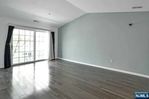 147 Lydia Drive Guttenberg NJ 07093