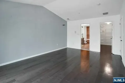 147 Lydia Drive Guttenberg NJ 07093