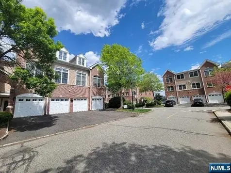 147 Lydia Drive Guttenberg NJ 07093