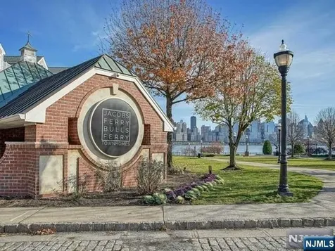 147 Lydia Drive Guttenberg NJ 07093