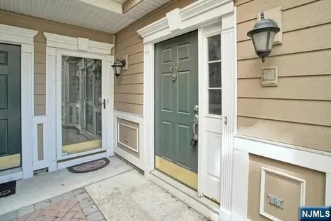 147 Lydia Drive Guttenberg NJ 07093
