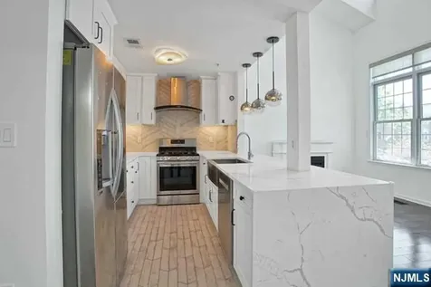 147 Lydia Drive Guttenberg NJ 07093