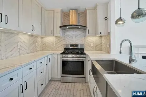 147 Lydia Drive Guttenberg NJ 07093