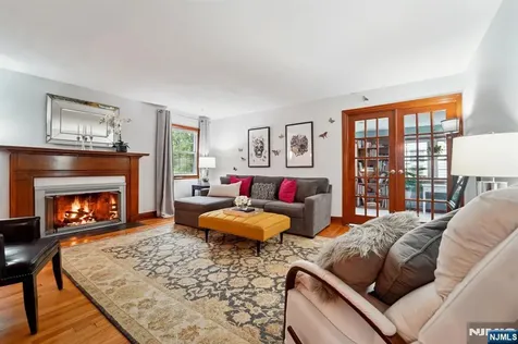 70 Lexington Avenue Cresskill NJ 07626