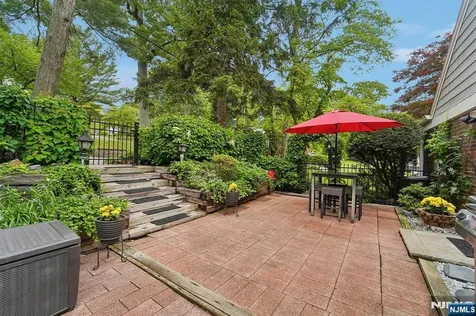 70 Lexington Avenue Cresskill NJ 07626