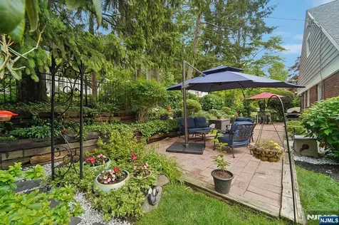 70 Lexington Avenue Cresskill NJ 07626